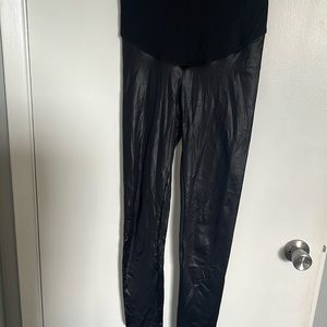 H&M Mama coated leggings